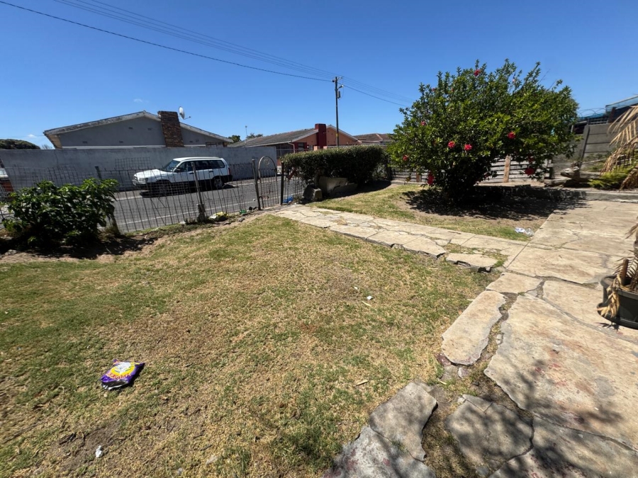 4 Bedroom Property for Sale in Florida Western Cape